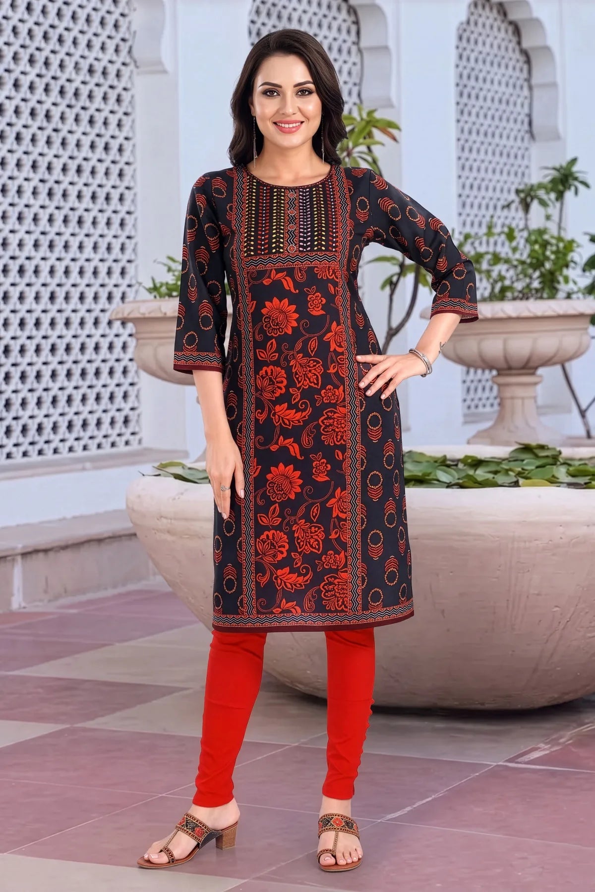 Black Digital Print Long Kurti in Blended Cotton
